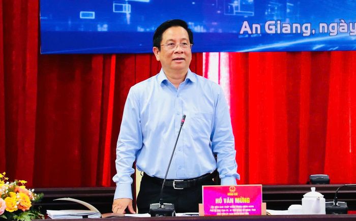 Chủ tịch UBND tỉnh An Giang Hồ Văn Mừng cho rằng, cần nguồn nhân lực chất lượng cao phục vụ phát triển du lịch, dịch vụ, hạ tầng và các lĩnh vực kinh tế khác của Phú Quốc, không chỉ trong Hội nghị APEC 2027.