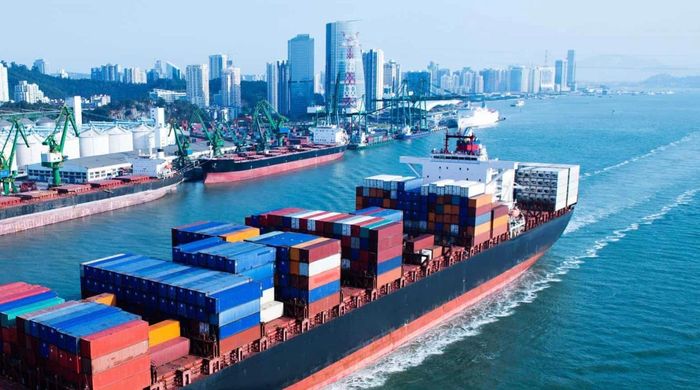 Việt Nam ghi nhận mức nhập siêu khoảng 14 tỷ USD (Ảnh minh hoạ).