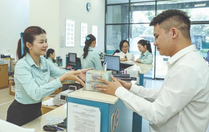 Áp lực lãi suất khiến doanh nghiệp thận trọng hơn khi huy động vốn. Ảnh: Đức Thanh