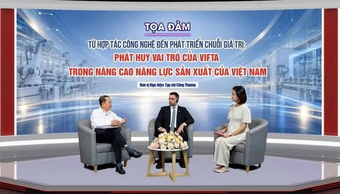 Các chuyên gia, đại biểu trao đổi tại tọa đàm. Ảnh: Nghiêm Lan