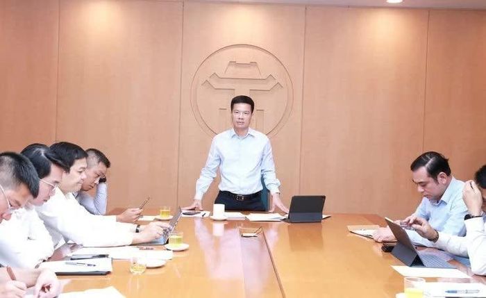 Phó Chủ tịch UBND TP. Hà Nội Bùi Duy Cường phát biểu tại cuộc họp. Ảnh: Huy Kiên