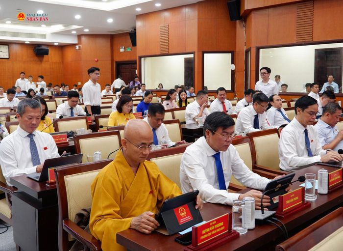 Các đại biểu HĐND TP. Hồ Chí Minh tại kỳ họp. Ảnh: Hoa Lê