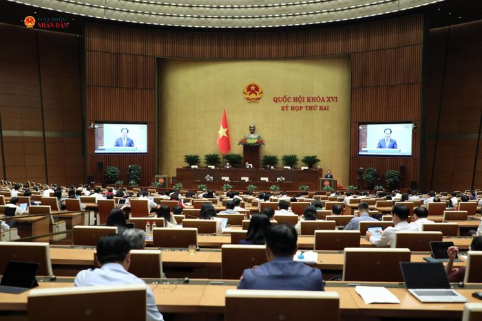 Toàn cảnh phiên thảo luận tại hội trường sáng 29/10. Ảnh: Khánh Duy