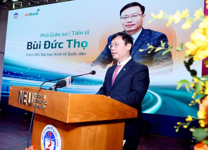 PGS.TS Bùi Đức Thọ, Giám đốc Đại học Kinh tế Quốc dân