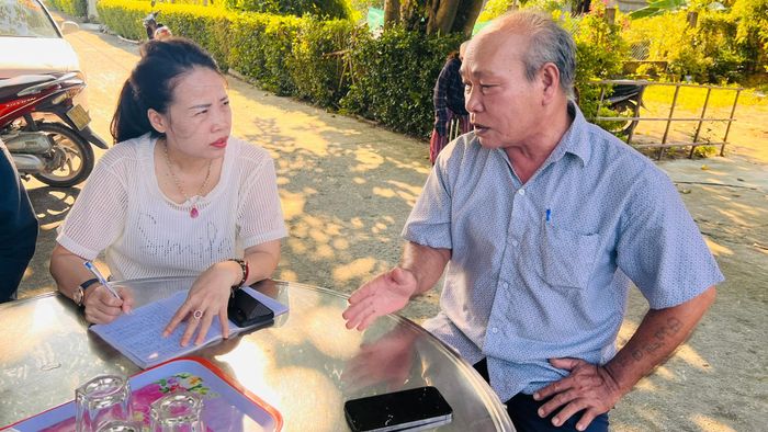 Ông Hồ Hòa- Ủy viên Ban Kiểm soát HTX Lương Điền trao đổi với PV Báo ĐBND rằng: Nhân dân trong HTX đồng thuận chuyển đổi rừng thông 38 năm tuổi khai thác kém hiệu quả sang trồng rừng sản xuất với giá 1.960.000.000 đồng theo đúng chủ trương của Nhà nước.