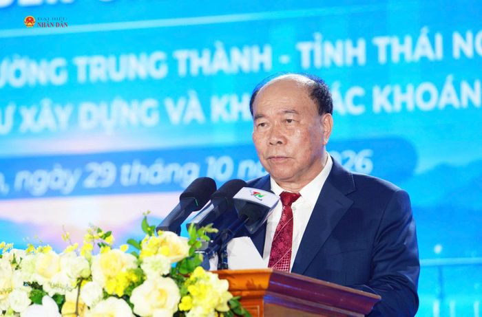 Tổng Giám đốc Công ty Cổ phần Đầu tư xây dựng và Khai thác khoáng sản Thăng Long Nguyễn Huy Quý phát biểu tại buổi lễ. Ảnh: Đồng Thưởng