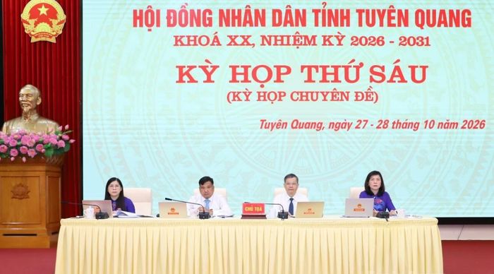 Chủ tọa Kỳ họp thứ Sáu, HĐND tỉnh Tuyên Quang khóa XX. Ảnh: Duy Tuấn