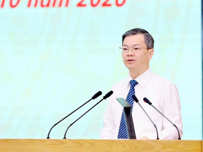 Phó Bí Thư Tỉnh ủy, Chủ tịch HĐND tỉnh Nguyễn Văn Sơn phát biểu bế mạc Kỳ họp. Ảnh: Duy Tuấn