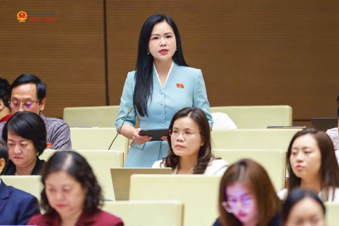 ĐBQH Nguyễn Thị Thanh Bình (Hưng Yên) phát biểu. Ảnh: Phạm Thắng