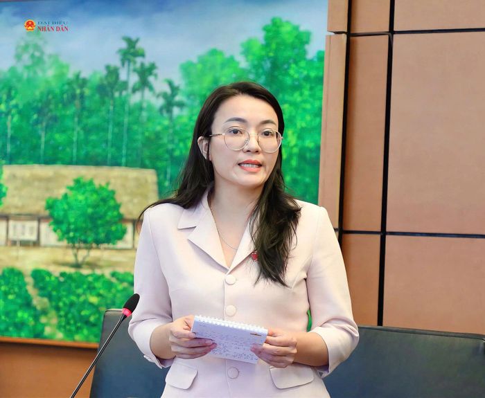 ĐBQH Hoàng Thị Thu Trang (Nghệ An). Ảnh: Khánh Duy