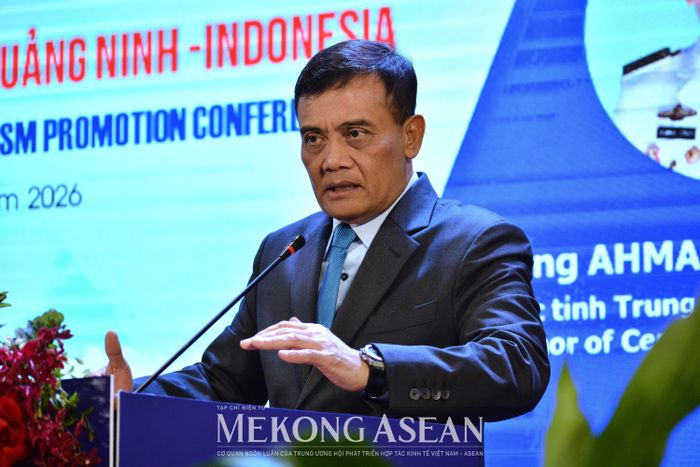  Ông Ahmad Luthfi, Thống đốc tỉnh Trung Java (Indonesia) giới thiệu về tiềm năng, lợi thế của tỉnh. Ảnh: Lê Hồng Nhung - Mekong ASEAN. 