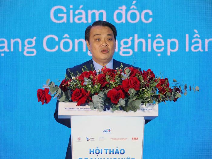 Giám đốc Trung tâm Cách mạng Công nghiệp lần thứ tư tại TP Hồ Chí Minh (HCMC C4IR) Lê Trường Duy phát biểu tại hội thảo.