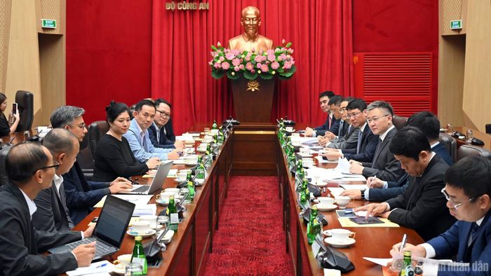 Hai bên thảo luận một số phương hướng hợp tác thời gian tới.