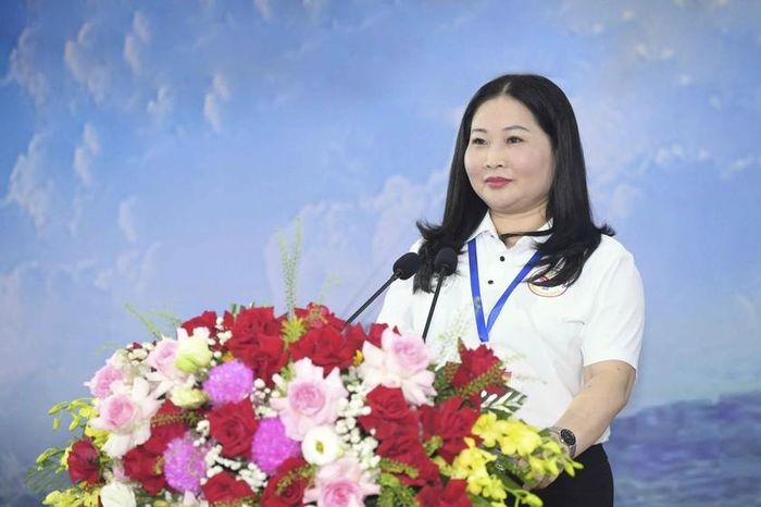 Bà Vũ Thị Hiền Hạnh - Phó Chủ tịch UBND tỉnh Lào Cai phát biểu khai mạc Đại hội. Ảnh: Thảo Châu