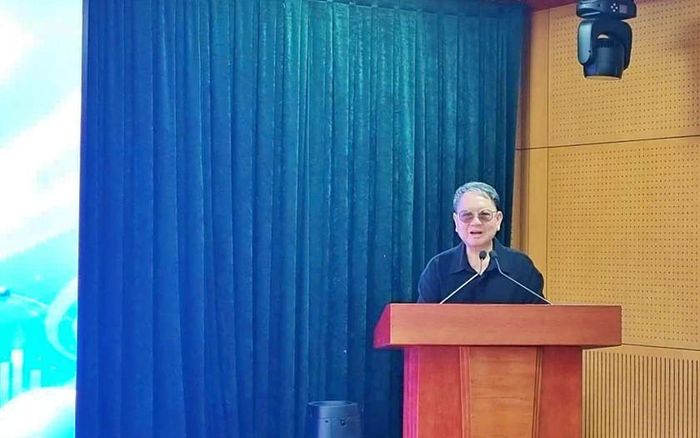 Thiếu tướng, Nhạc sĩ Đức Trịnh - Chủ tịch Hội Nhạc sĩ Việt Nam.