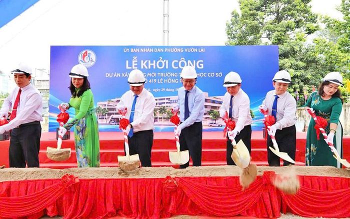 Lễ khởi công xây dựng ngôi trường trung học cơ sở chất lượng cao với kinh phí gần 300 tỷ đồng
