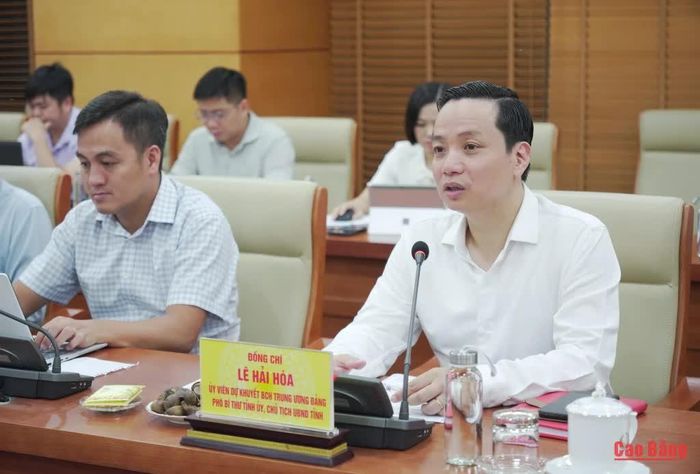 Phó Bí thư Tỉnh ủy, Chủ tịch UBND tỉnh Lê Hải Hòa phát biểu kết luận buổi làm việc.