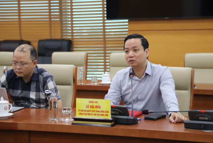 Chủ tịch UBND tỉnh Lê Hải Hòa phát biểu chỉ đạo tại cuộc làm việc.