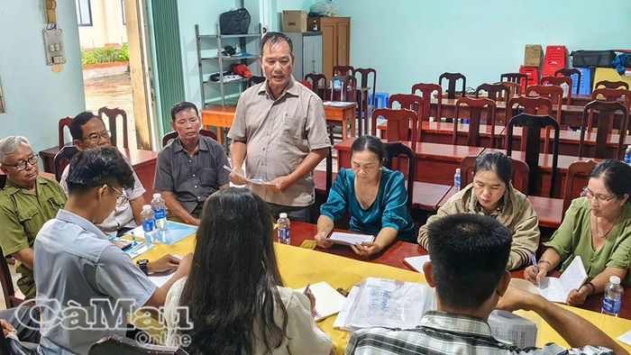 Tổ hoà giải ấp Do Thới, xã Hoà Bình họp đánh giá thuận lợi, khó khăn trong thực hiện công tác hoà giải ở cơ sở.