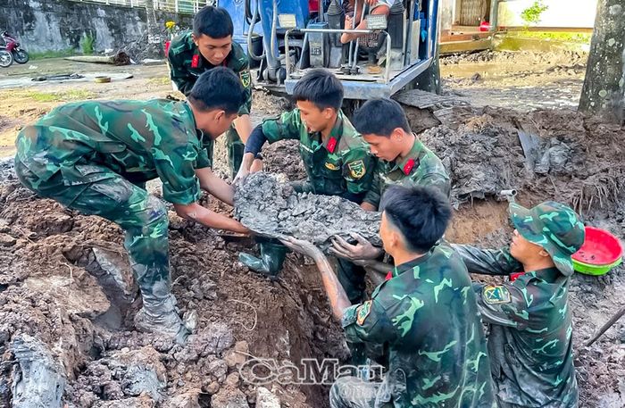 Một hài cốt liệt sĩ vừa được tìm thấy tại Nghĩa trang tạm và thực hiện quy tập.