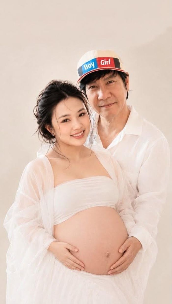 Vợ chồng Lê Huỳnh sắp chào đon con chung sau nhiều năm mong mỏi.