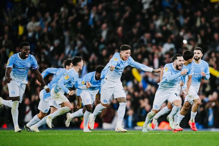 Manchester City giành quyền vào tứ kết EFL Cup