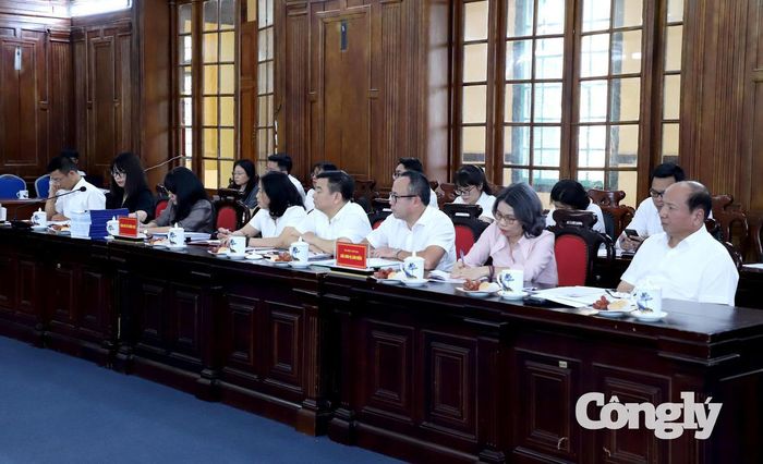 Đại diện các đơn vị Tòa án chọn làm thí điểm.