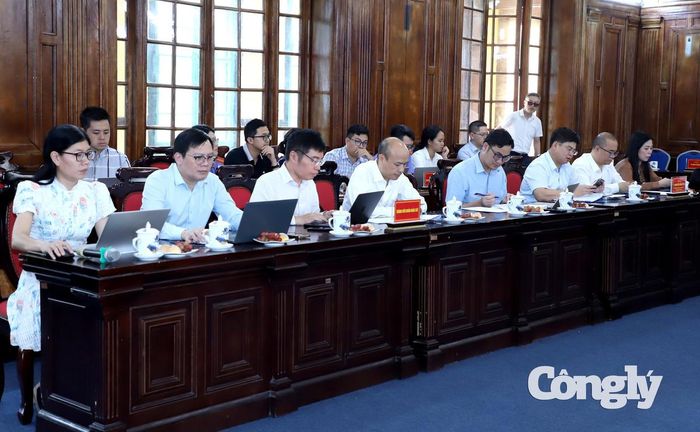 Thành viên Đoàn khảo sát dự buổi làm việc.