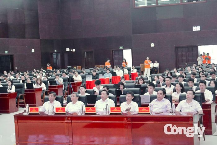 Quang cảnh đại biểu tham dự hội nghị tập huấn triển khai thí điểm mở rộng nền tảng KPI đánh giá cán bộ, công chức, viên chức và người lao động trong hệ thống TAND.