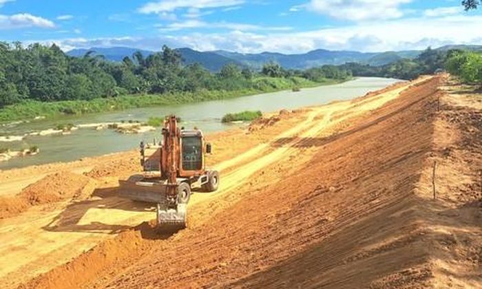 Dự kiến ngày 31/12/2026, bờ kè sẽ hoàn thành.