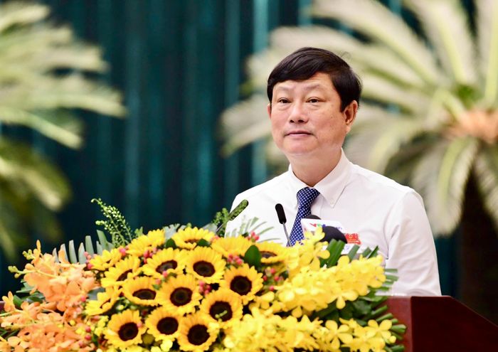 Chủ tịch HĐND TPHCM Võ Văn Minh phát biểu