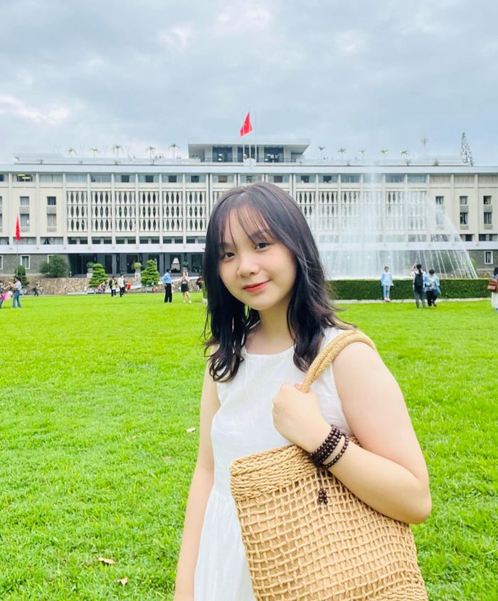 Lương Hà Châu.