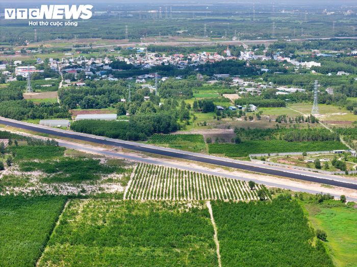 Ban Quản lý dự án đầu tư xây dựng công trình giao thông TP Đồng Nai yêu cầu Công ty Cổ phần Xây dựng Tân Nam bàn giao toàn bộ hồ sơ liên quan, hạn chót ngày 15/11/2026.