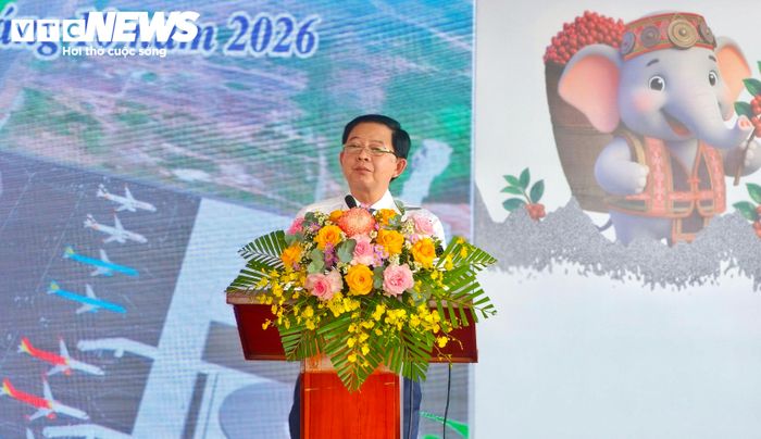 Phó Thủ tướng Chính phủ Hồ Quốc Dũng đánh giá cao sự quyết tâm của chính quyền và người dân tỉnh Gia Lai khi đưa dụ án Đường cất hạ cánh số 2, Cảng Hàng không Phù Cát hoàn thành đúng kế hoạch.