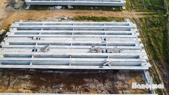 Dự án phấn đấu thông xe kỹ thuật vào tháng 7-2027, hoàn thành toàn bộ cầu trong tháng 10-2027, hướng tới mục tiêu hoàn thành trước Hội nghị APEC năm 2027.