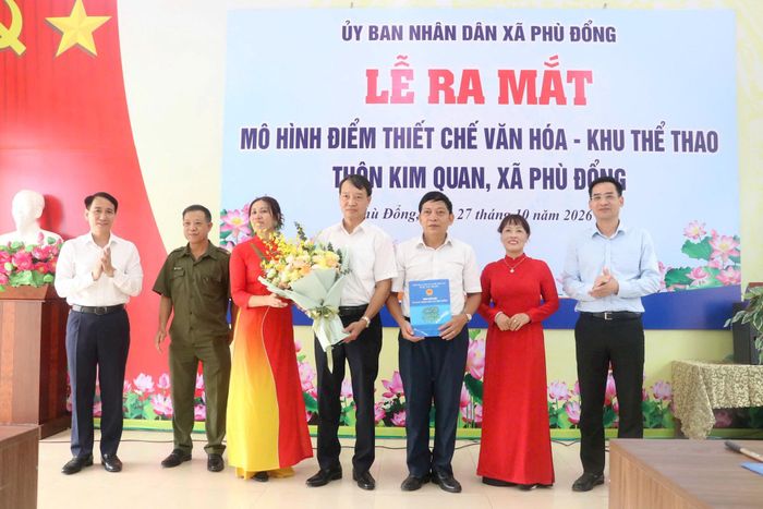 Ra mắt mô hình điểm thiết chế văn hóa - Khu thể thao thôn Kim Quan. Ảnh: Nguyễn Thủy