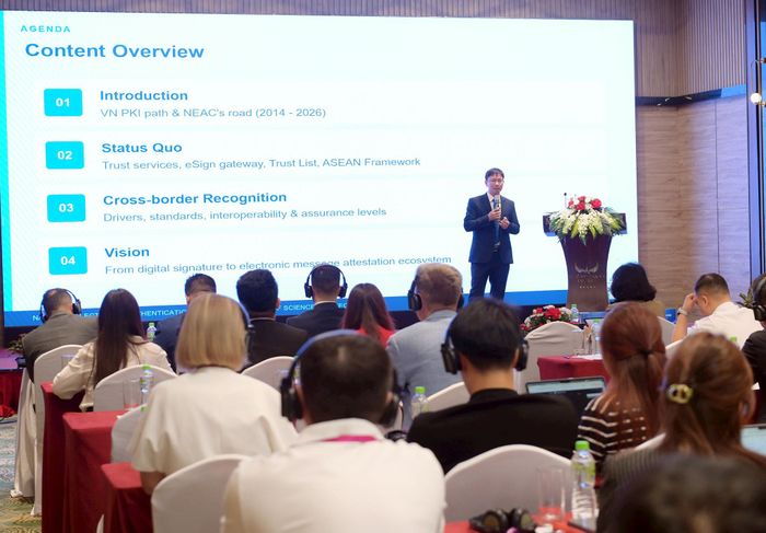 Ông Phạm Quốc Hoàn, Phó giám đốc Trung tâm Chứng thực điện tử quốc gia (NEAC). Ảnh: T.A