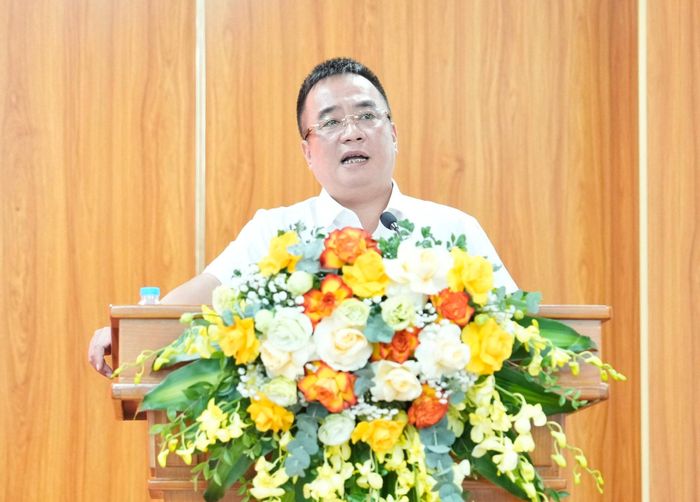 Phó Bí thư Đảng ủy, Chủ tịch UBND phường Khương Đình Nguyễn Sỹ Đoàn phát biểu tại hội nghị. Ảnh: Hồng Thái