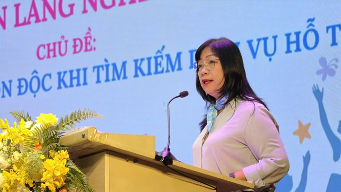 Giám đốc Trung tâm Hỗ trợ Phụ nữ phát triển Dương Thị Ngọc Linh phát biểu tại diễn đàn. Ảnh: PV