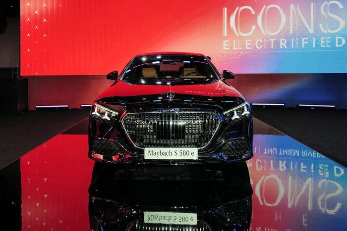 Mẫu PHEV S580 e thuộc nhóm xe siêu sang Mercedes-Maybach. Ảnh: PV