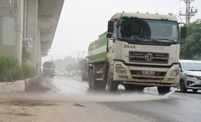 Hàng loạt giải pháp đồng bộ nhằm giảm ô nhiễm không khí được thành phố triển khai trong thời gian qua đang dần cho thấy hiệu quả. Ảnh: Anh Ngọc