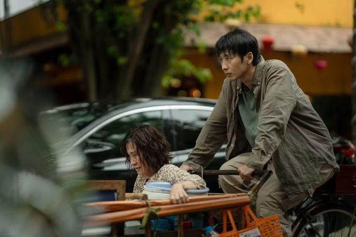 Phim “Mang mẹ đi bỏ” đánh thức giá trị của tình thân