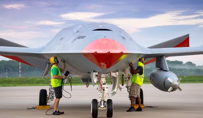 Tuy nhiên, chỉ dựa vào hình dáng bên ngoài không thể xác định chính xác diện tích phản xạ radar hay mức độ tàng hình của máy bay.