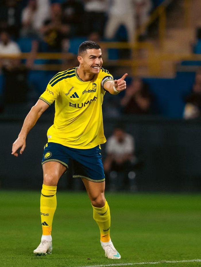 Ronaldo lập hat-trick sau 908 ngày, tiến sát cột mốc 1.000 bàn thắng (Ảnh: Al Nassr)