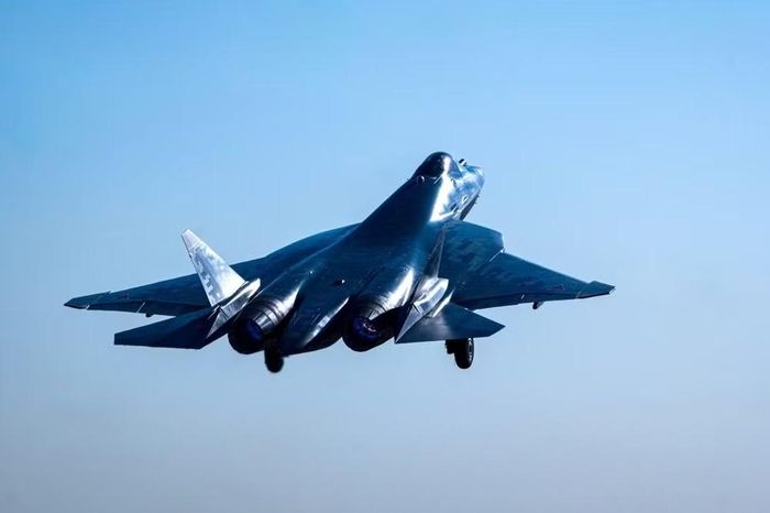 Một tuyên bố từ Tập đoàn chế tạo máy bay thống nhất (UAC) về tiêm kích Su-57 đã khẳng định: "Căn cứ vào các thử nghiệm và thành tích chiến đấu, chúng là sản phẩm tốt nhất trên thế giới".
