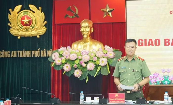 Thiếu tướng Nguyễn Ngọc Quyền, Phó Bí thư Đảng ủy, Phó Giám đốc CATP điều hành phần thảo luận