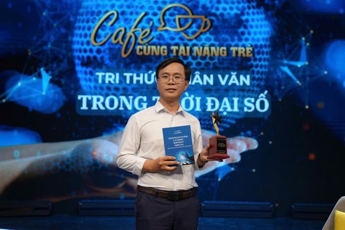 TS Nguyễn Hữu Hoàng cho rằng người trẻ đang có nhu cầu ngày càng lớn đối với những vấn đề liên quan trực tiếp đến cuộc sống. Ảnh: Nhân vật cung cấp.