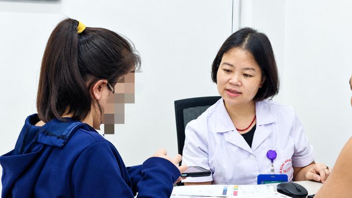  Bác sĩ chuyên khoa II Nguyễn Nguyên Huyền, Giám đốc Trung tâm Phòng chống dịch, Bệnh viện Bệnh Nhiệt đới Trung ương. Ảnh: BVCC. 