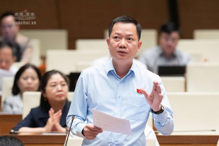 Các đại biểu Quốc hội đều thống nhất quan điểm cần giải pháp bảo vệ quyền lợi người mua nhà tại các dự án nhà ở hình thành trong tương lai. Ảnh: Quochoi.vn.