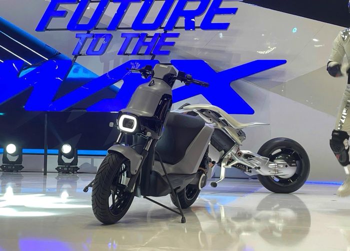 Xe máy điện Yamaha Elove tại triển lãm VMS 2024. Ảnh: Đan Thanh.